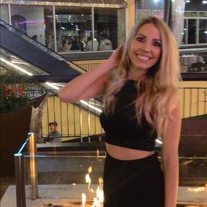 Black crop top